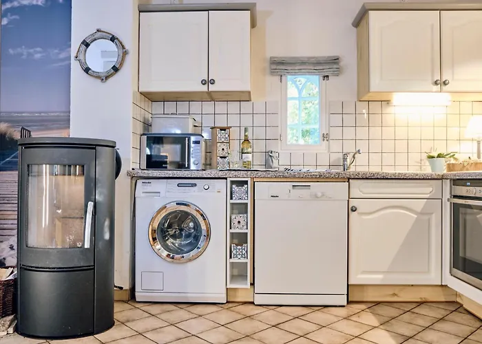 Gjarshues * Lindholm